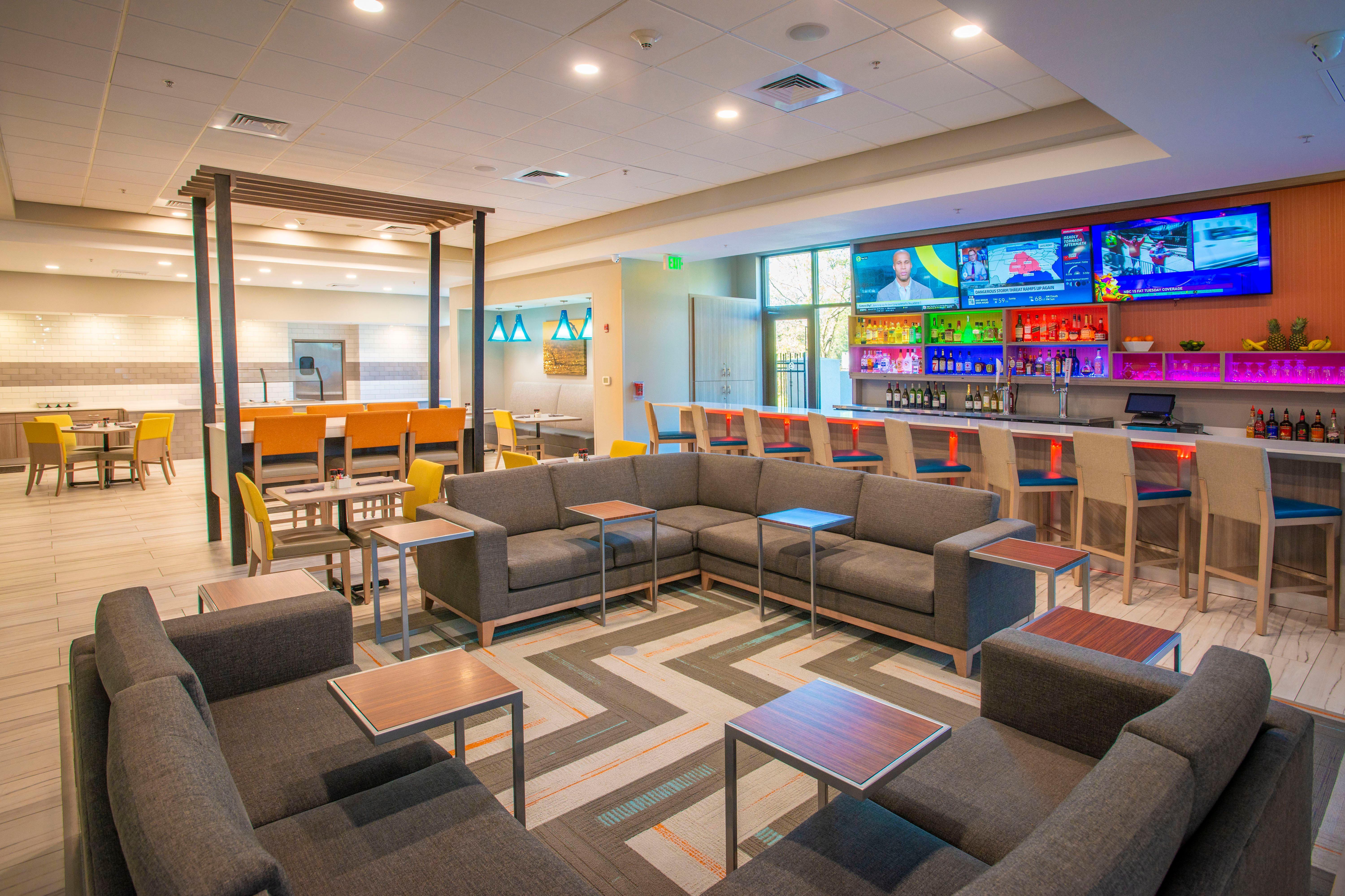 Holiday Inn Pensacola - University Area By Ihg Exterior photo