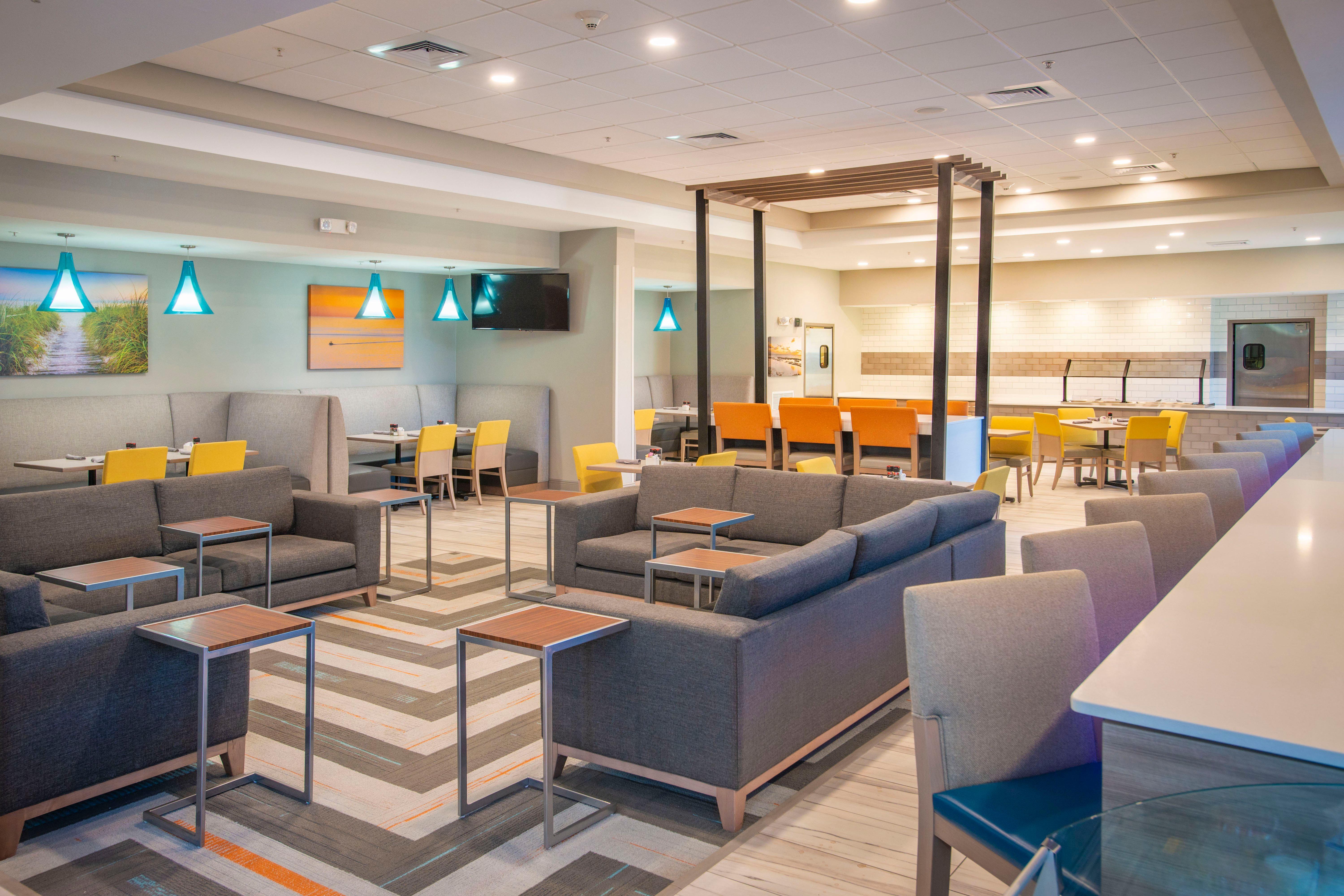 Holiday Inn Pensacola - University Area By Ihg Exterior photo