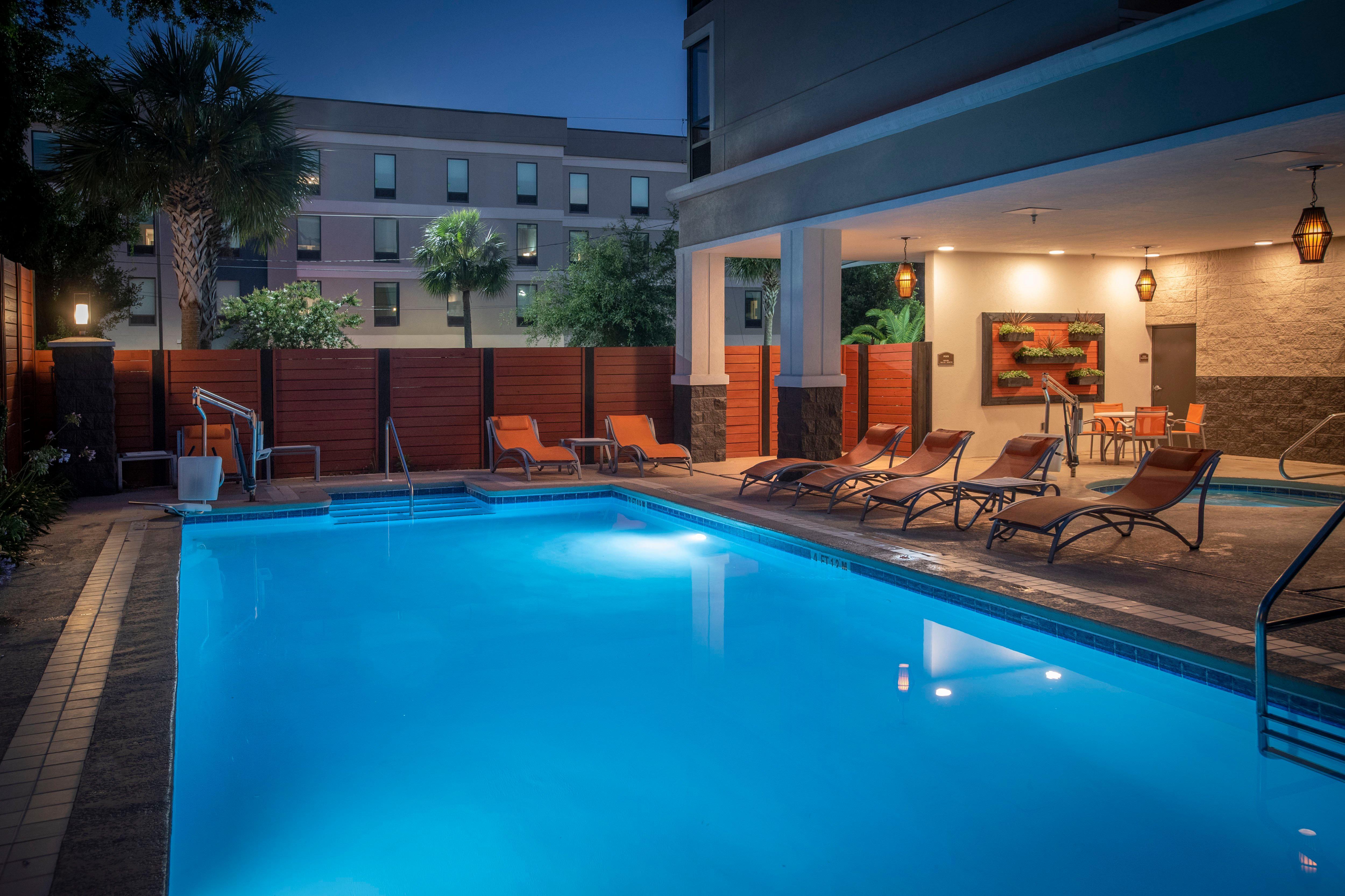 Holiday Inn Pensacola - University Area By Ihg Exterior photo
