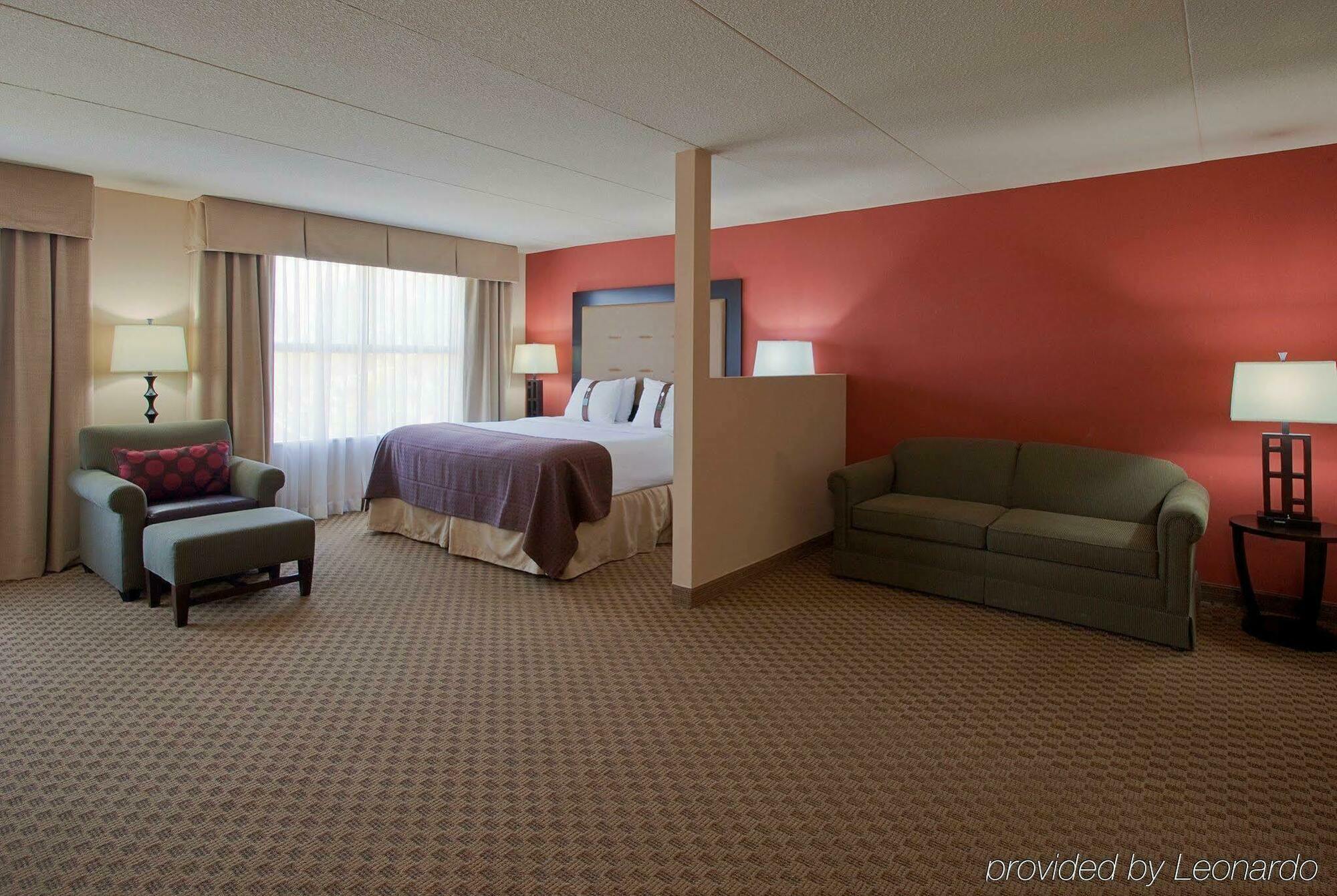 Holiday Inn Pensacola - University Area By Ihg Exterior photo