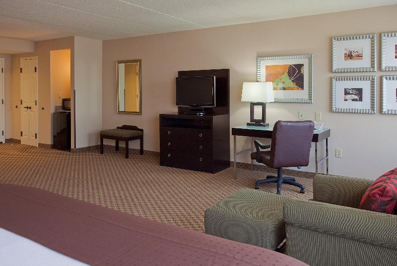 Holiday Inn Pensacola - University Area By Ihg Exterior photo